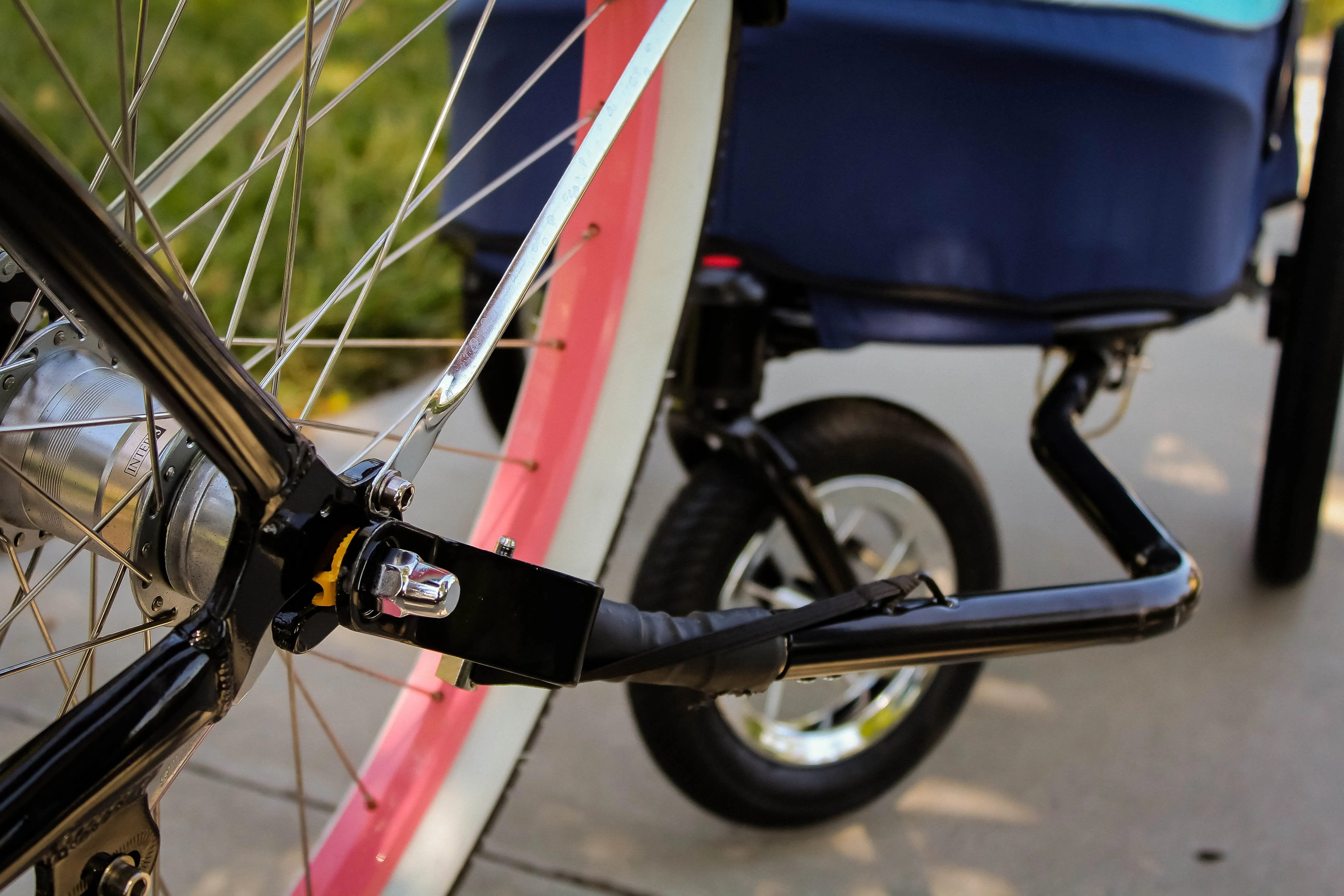Pet Jogger Bike Adapter: Attaches Securely, Adjustable Distance, Durable Clasp, Portable, Lightweight, Sturdy, Durable, COMPATIBLE WITH PETIQUE JOGGERS ONLY