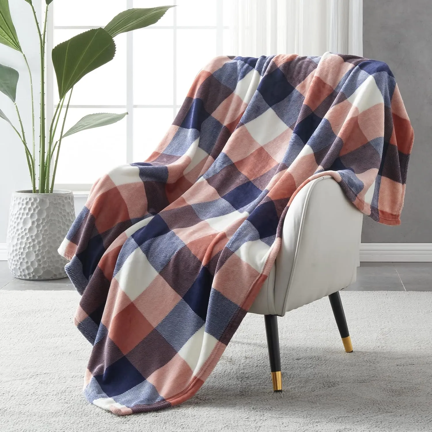 SOCHOW Buffalo Plaid Flannel Fleece Throw Blanket 60 x 80 Inches, Soft Lightweight Cozy All Season Coral Pink Checkered Blanket for Bed, Couch, Car