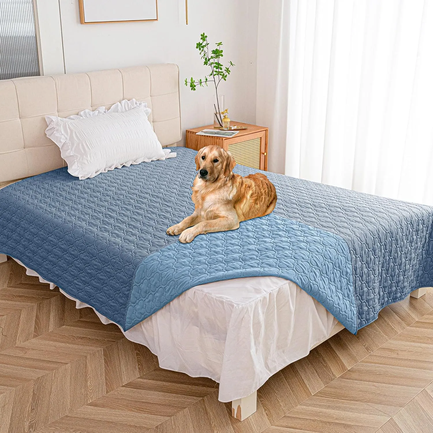 Waterproof Dog Blanket, Washable Pet Couch Covers for Dogs, Sofa Bed Furniture Protector Cover for Puppy Kids Reversible(68x82 Inch, Darkblue Lighblue)